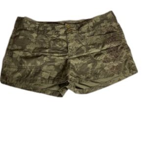 Army green, with a flower print,Express shorts, size 10